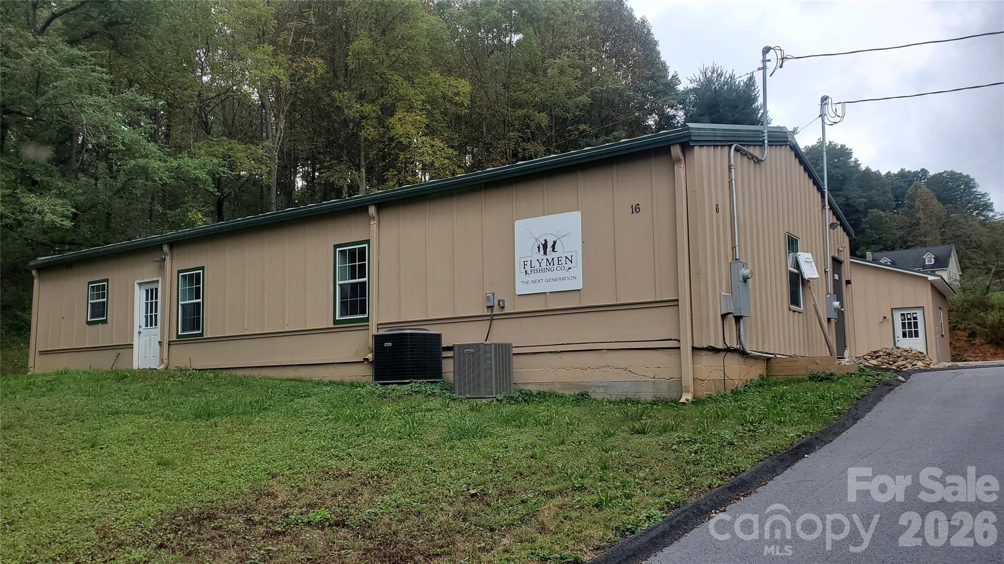 1 Main Entrance Street