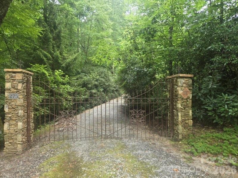 275 Hubbard Hollow Road