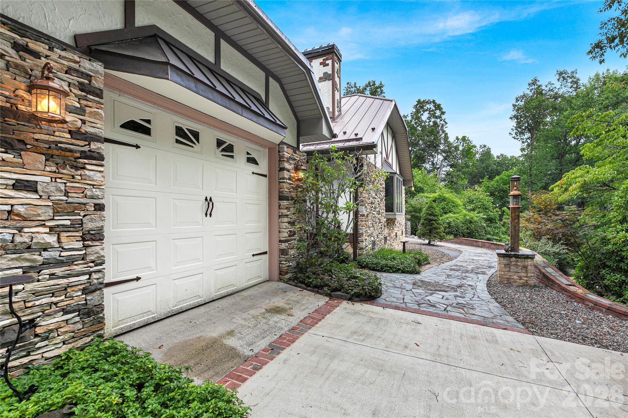 275 Hubbard Hollow Road