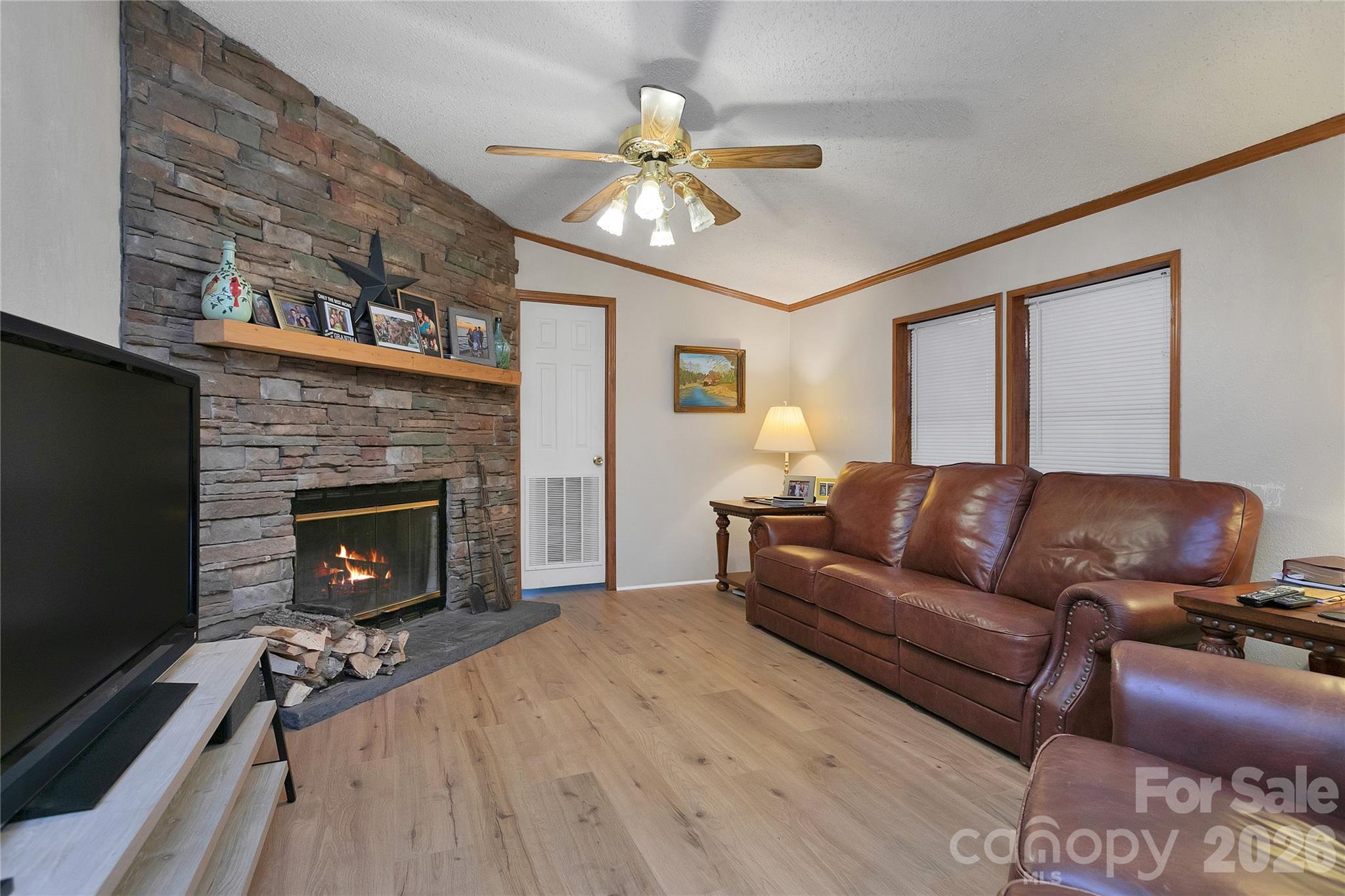 15 Windy Canyon Road
