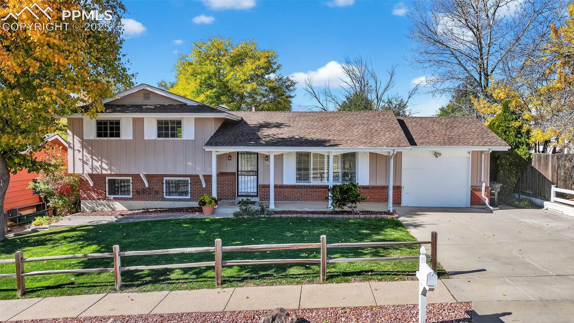 1430 De Reamer Circle