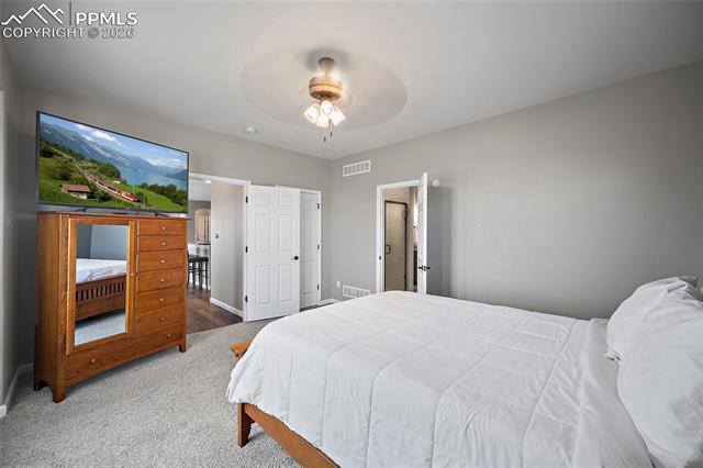 469 E Gentry Drive