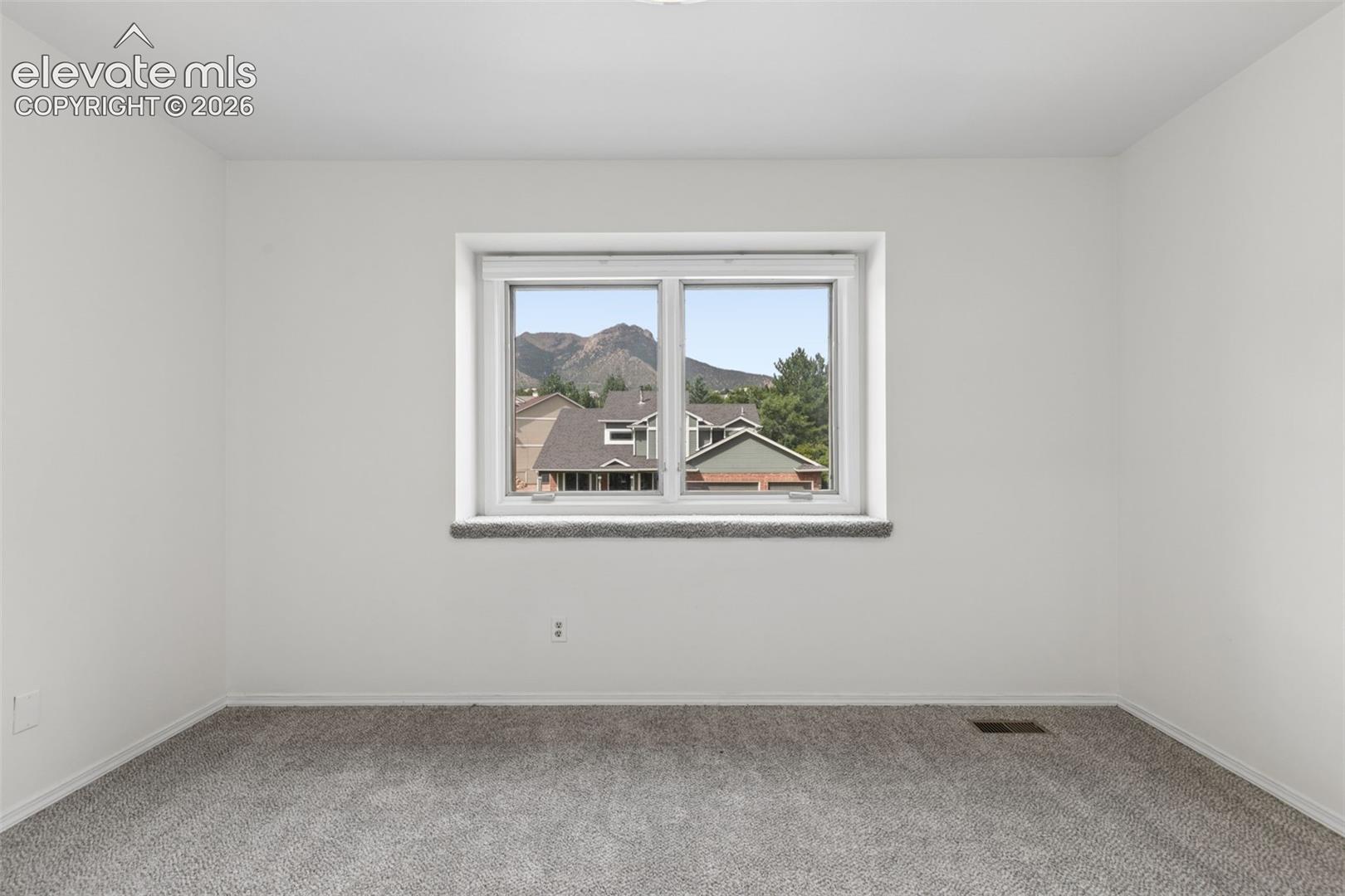 2485 Shiprock Way