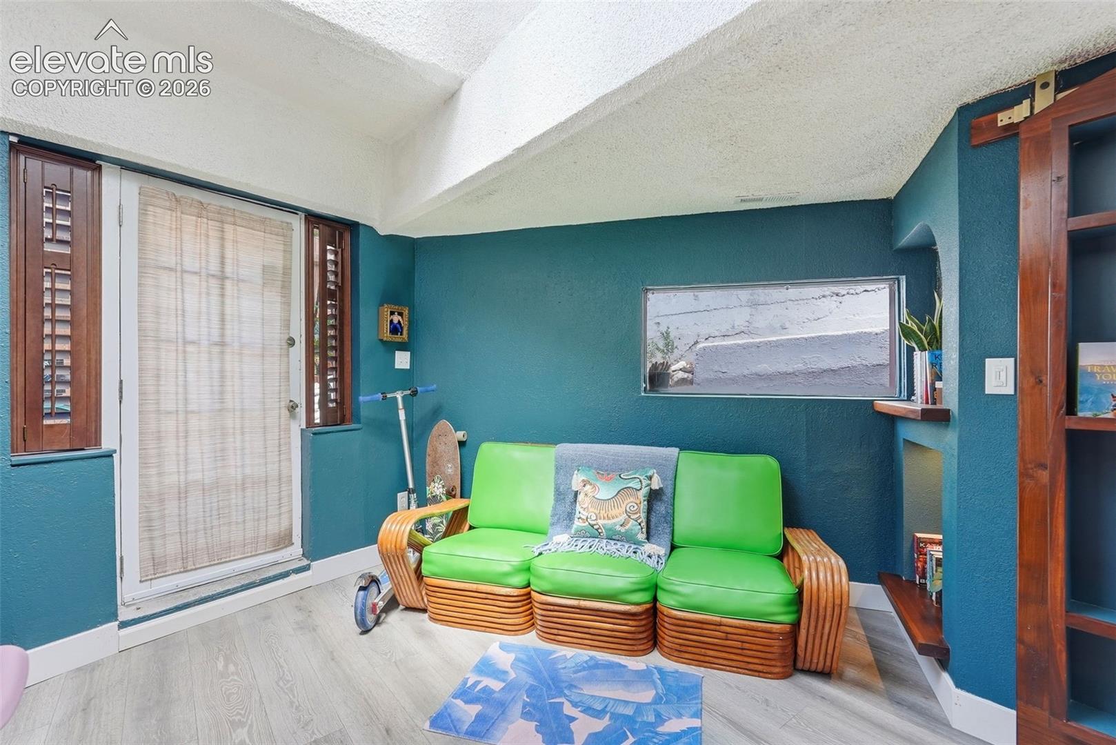 370 Ruxton Avenue