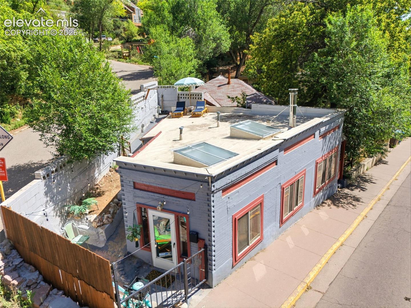 370 Ruxton Avenue