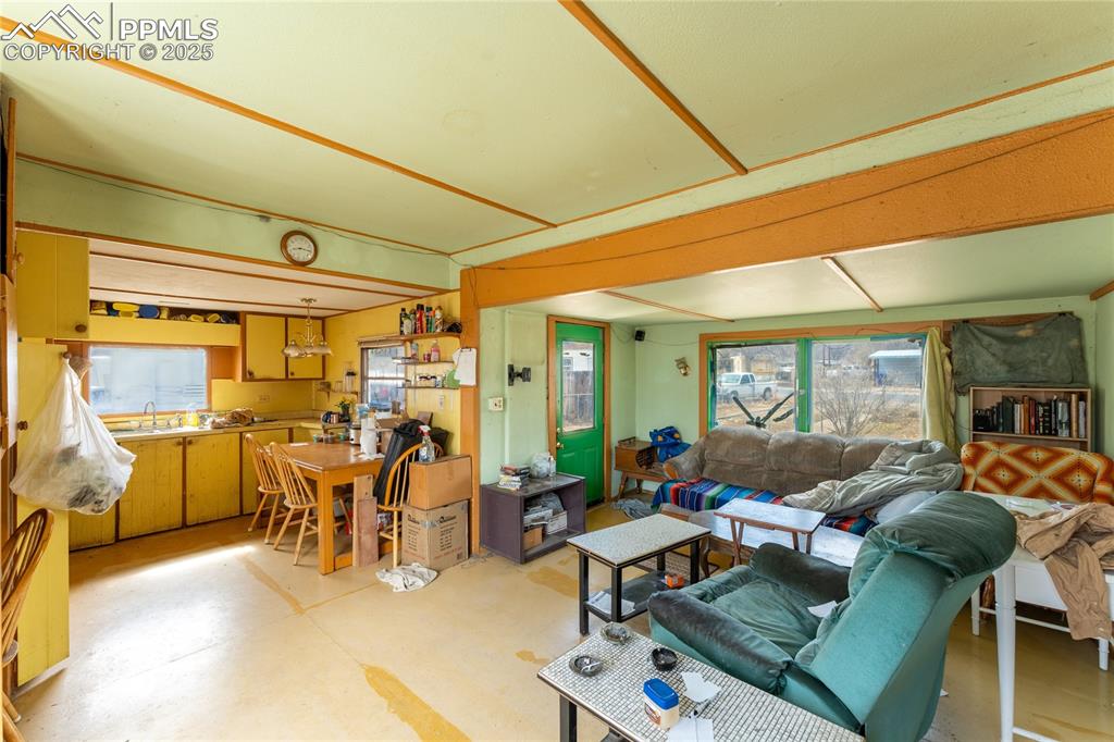 1331 Forest Road