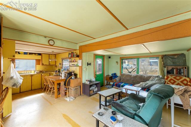 1331 Forest Road