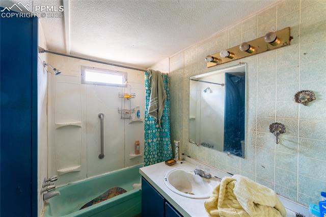 1331 Forest Road