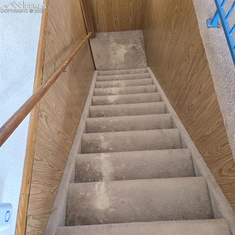 15960 Homecrest Circle