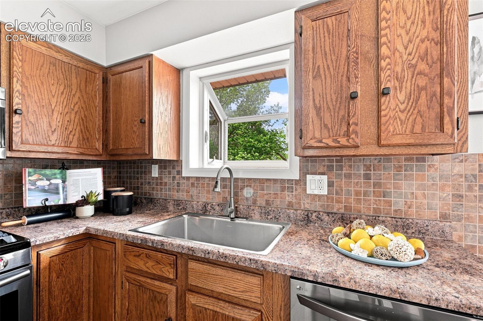 7520 Vineland Trail