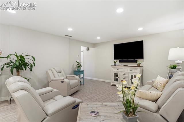 411 Ridgewood Avenue