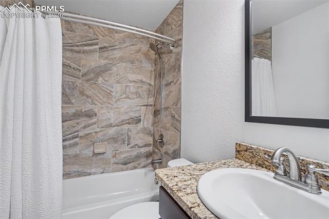 6631 Calico Crest Heights