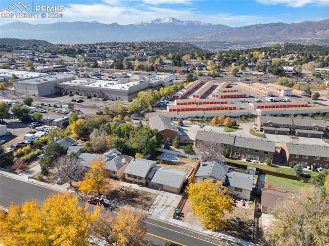 6030 Tuckerman Lane