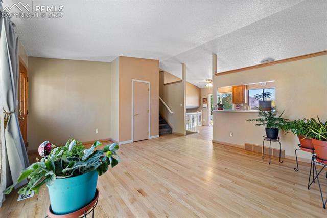 6030 Tuckerman Lane