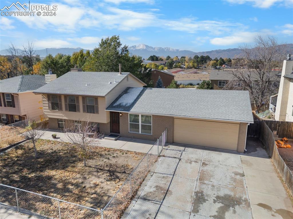 6030 Tuckerman Lane