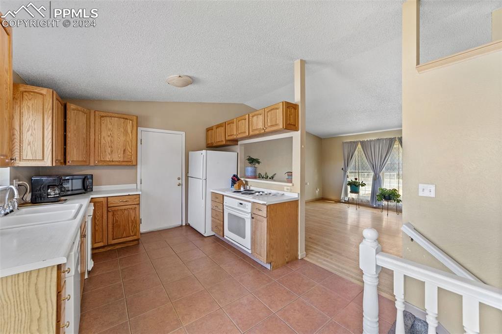 6030 Tuckerman Lane