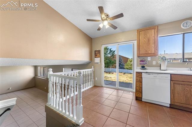 6030 Tuckerman Lane