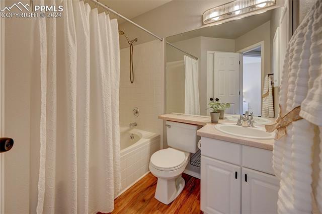 6930 Los Reyes Circle