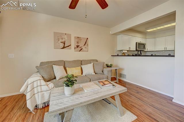 6930 Los Reyes Circle