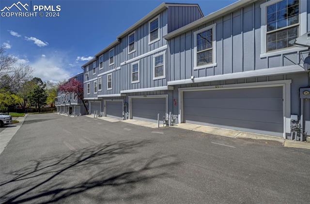 6930 Los Reyes Circle