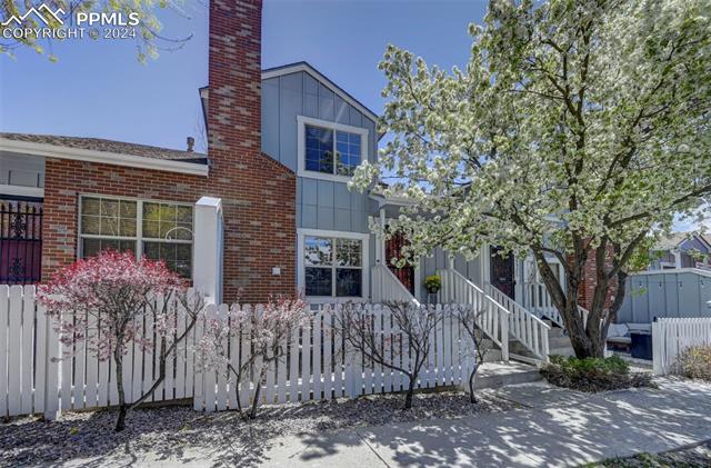 6930 Los Reyes Circle