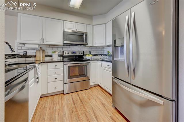 6930 Los Reyes Circle