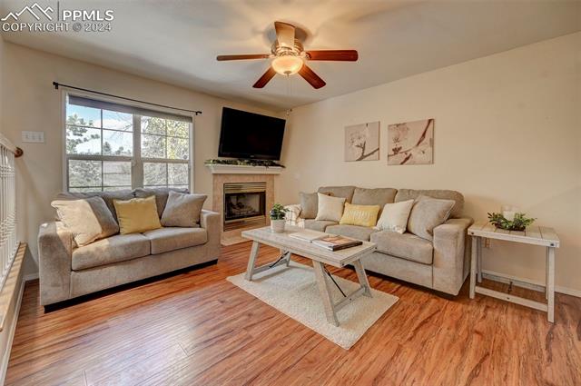 6930 Los Reyes Circle