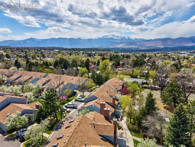 6930 Los Reyes Circle