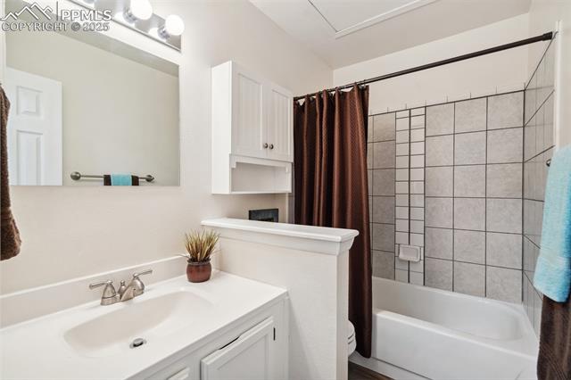 7657 Lexington Manor Drive