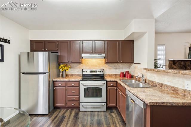 7657 Lexington Manor Drive