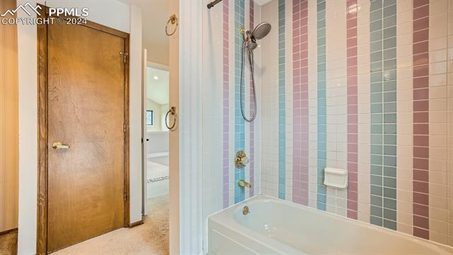 1801 Ridgeway Avenue