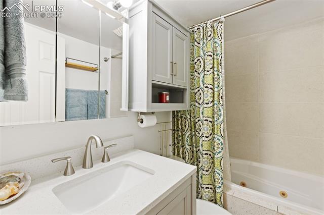 2105 Farnsworth Drive