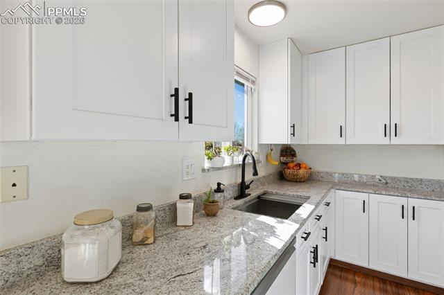 2105 Farnsworth Drive