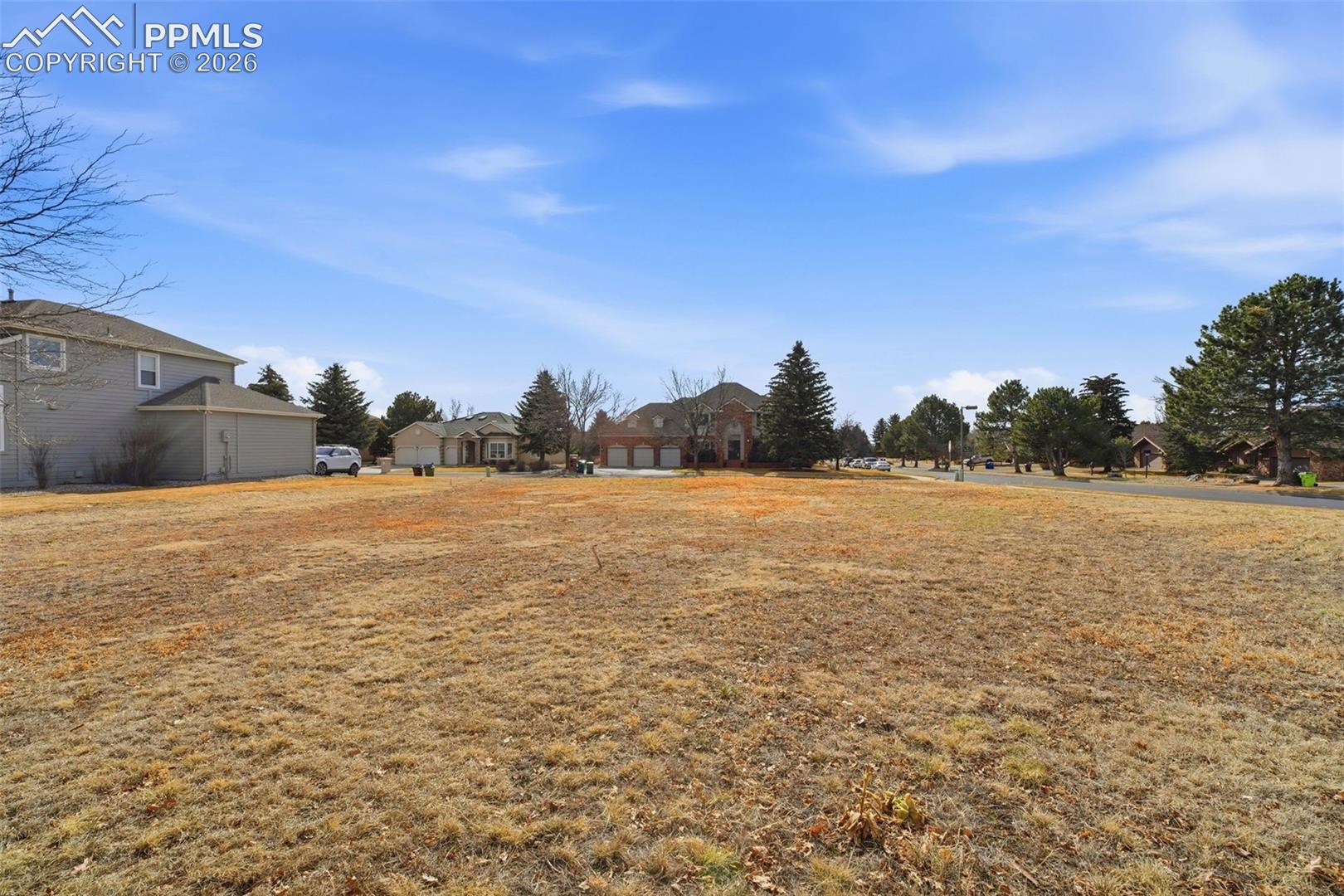 3810 Edgecliff Court