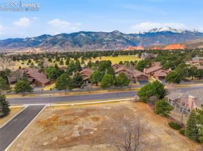 3810 Edgecliff Court