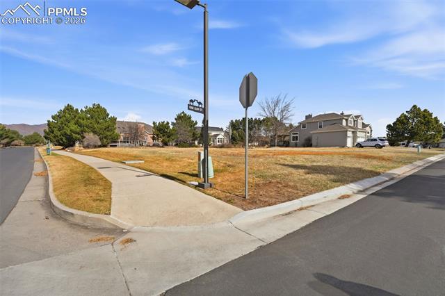 3810 Edgecliff Court