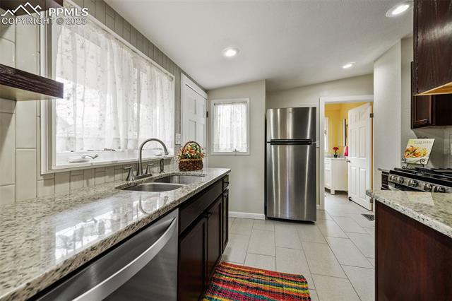 716 Arcadia Place