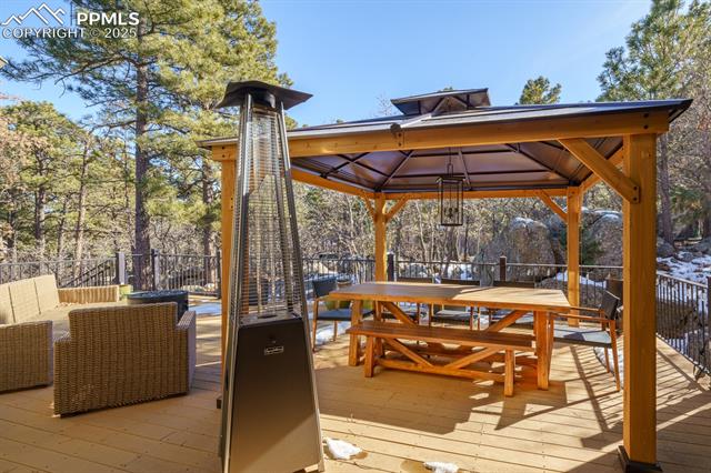 571 Silver Oak Grove