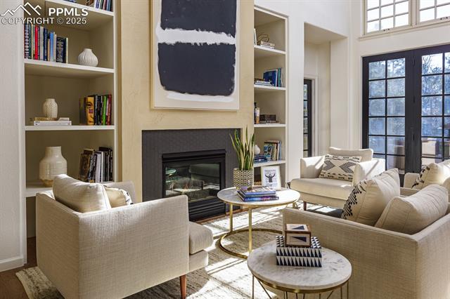 571 Silver Oak Grove