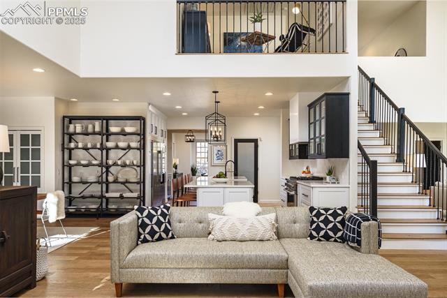 571 Silver Oak Grove