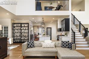 571 Silver Oak Grove