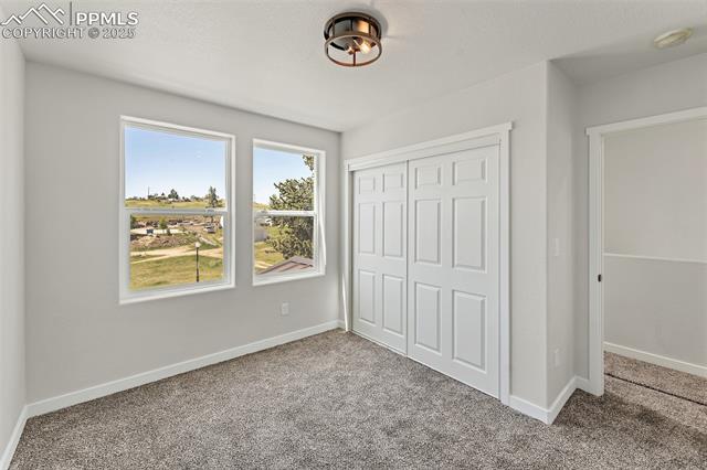 219 W Bennett Avenue