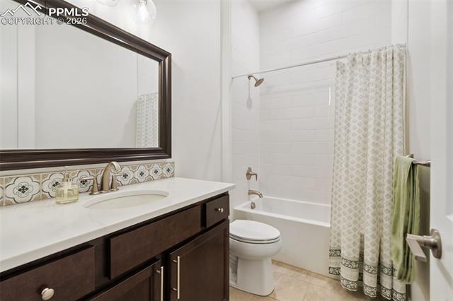 968 Tree Bark Terrace