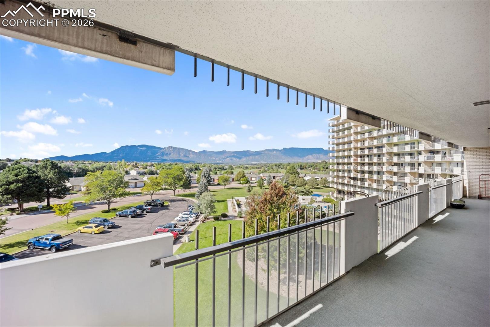 411 Lakewood Circle Unit: B533