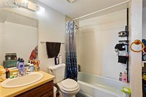 3850 Rosemere Street