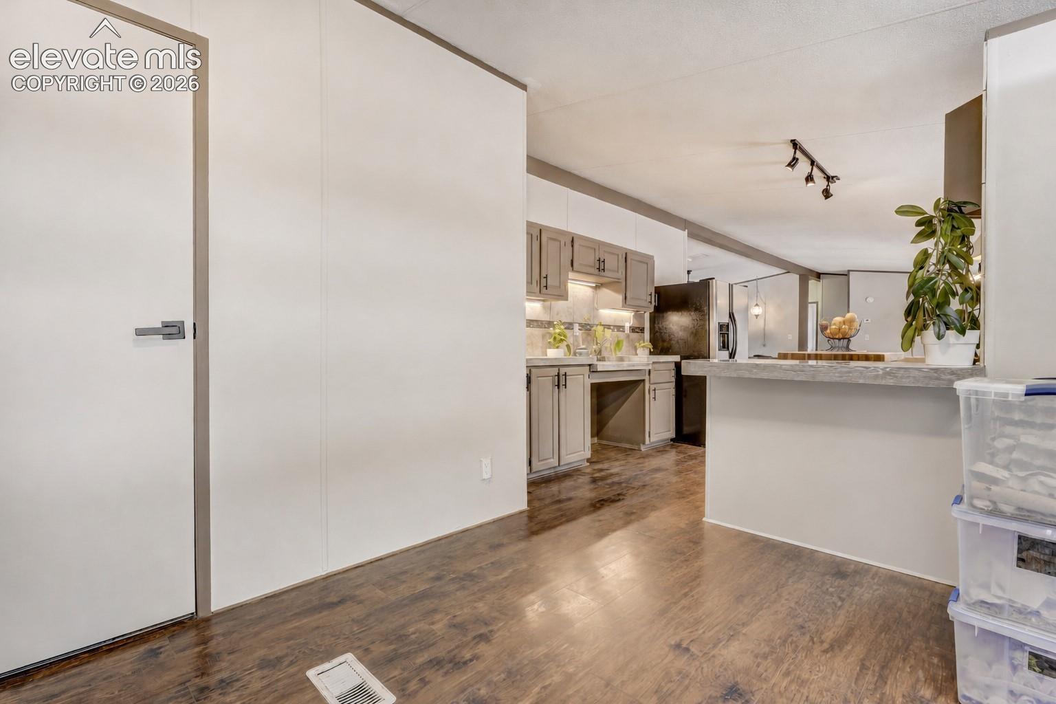 784 Blossom Road