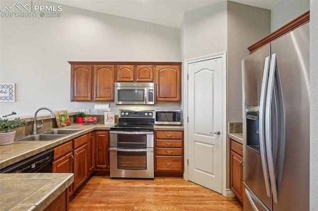 4551 Scarlet Drive