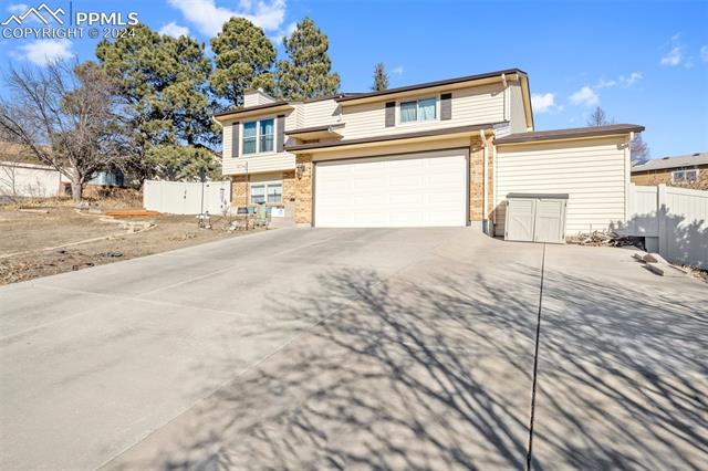 5438 Alteza Drive