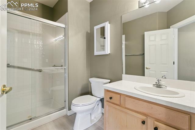 2605 Twin Harbor Heights