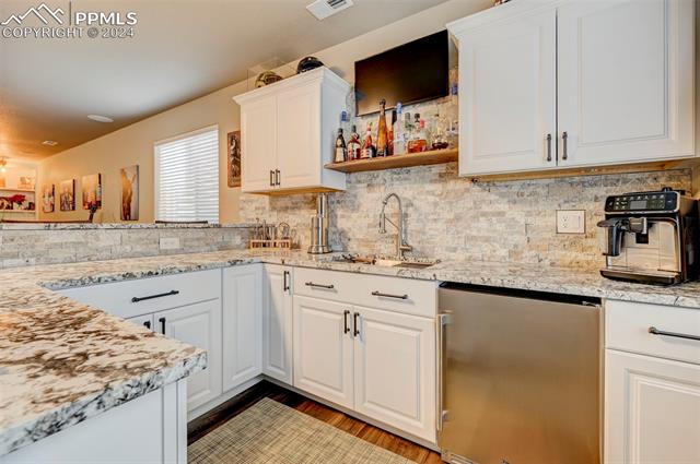 9944 Devoncove Drive